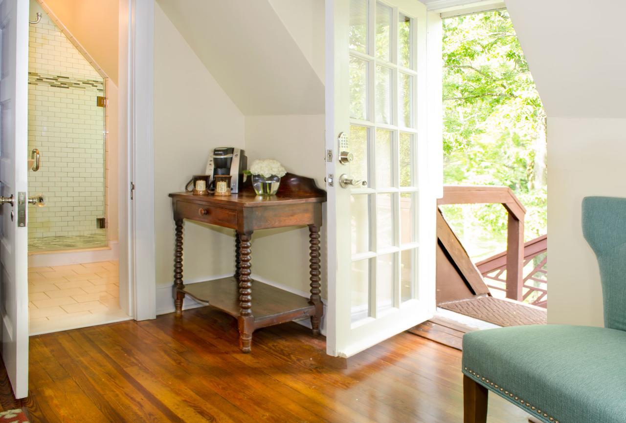Hillbrook Inn & Spa (Adults Only) Charles Town Ngoại thất bức ảnh