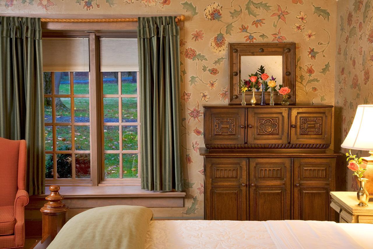 Hillbrook Inn & Spa (Adults Only) Charles Town Ngoại thất bức ảnh